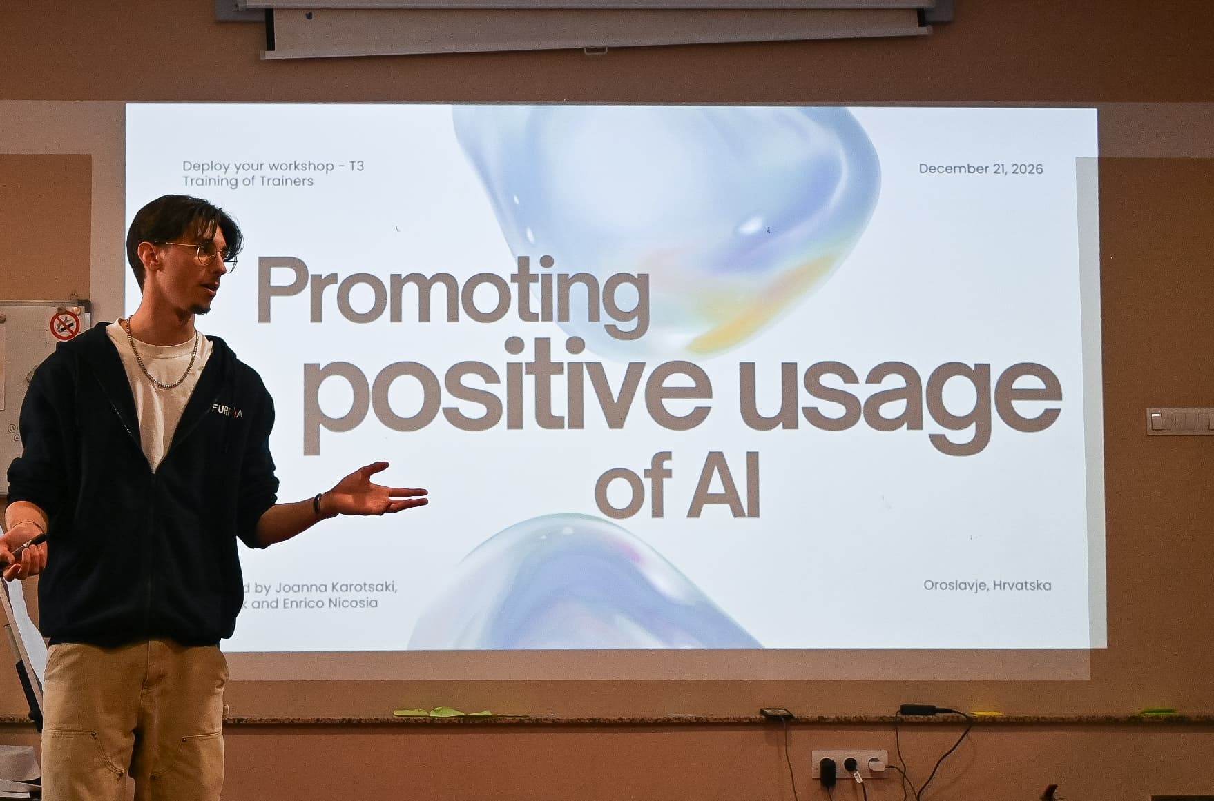 Teachers using AI in classroom